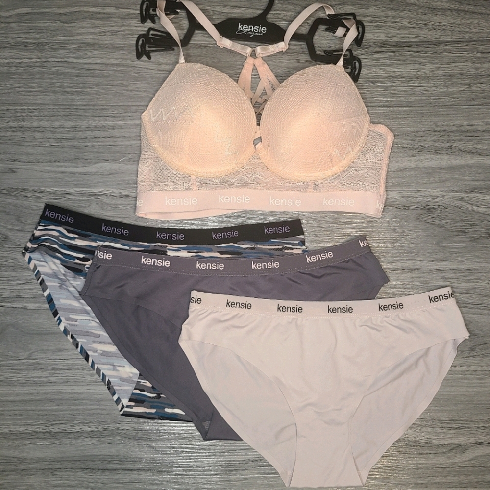 Kensie NWOT Bra and 3 Panties